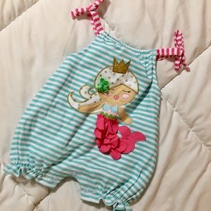Mud pie baby romper, would say fits like 3-6